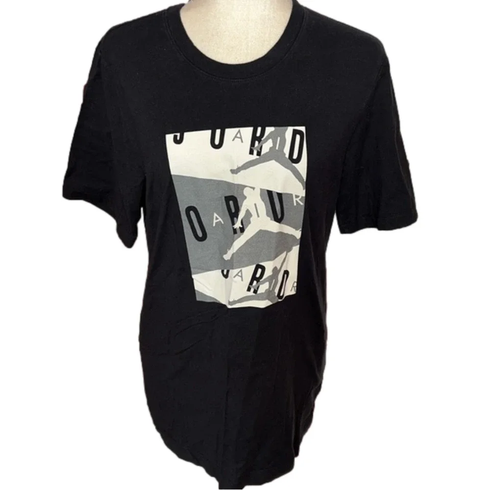 Jordan T-Shirt Black White Short Sleeve Small